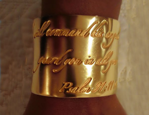 Caroline-Bracelet-300x232