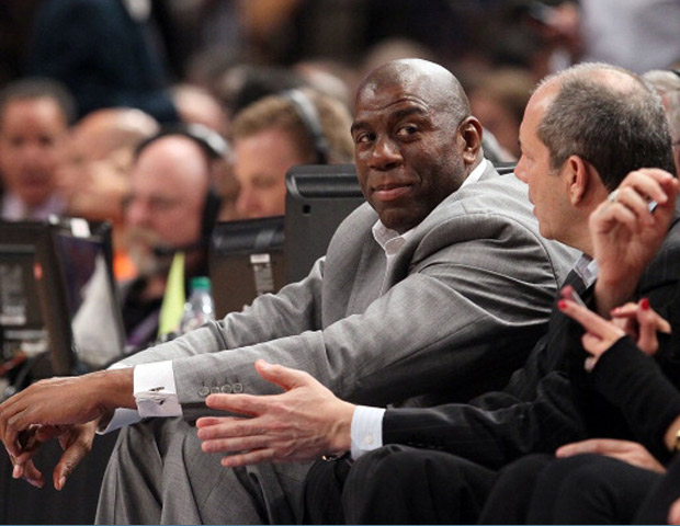 Magic-Johnson-bench-620x480