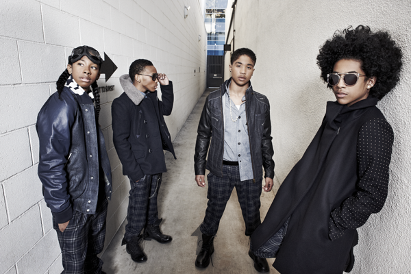 mindless-behavior-posing mindless behavior posing in hallway