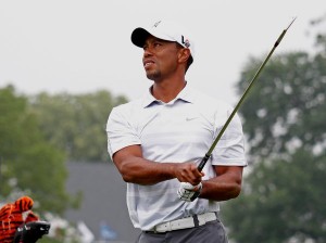 tiger woods swinging