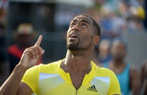 USATSI_7312377_153192880_lowres-594x385 tyson gay looking at sky