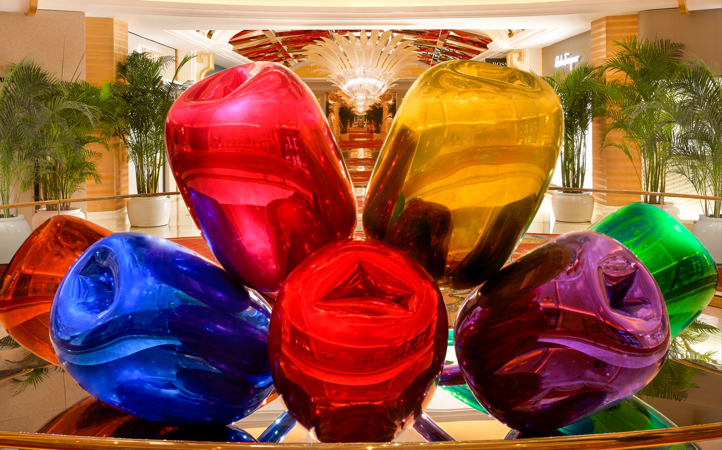 Tulips by Jeff Koons; photo by Barbara Kraft