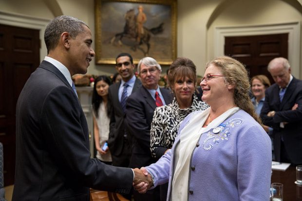 [President Barack Obama talks with participants before a meeting with small business owners to discuss a balanced approach to the debt limit and deficit reduction, in the Roosevelt Room of the White House (Image: Wikimedia Commons)]