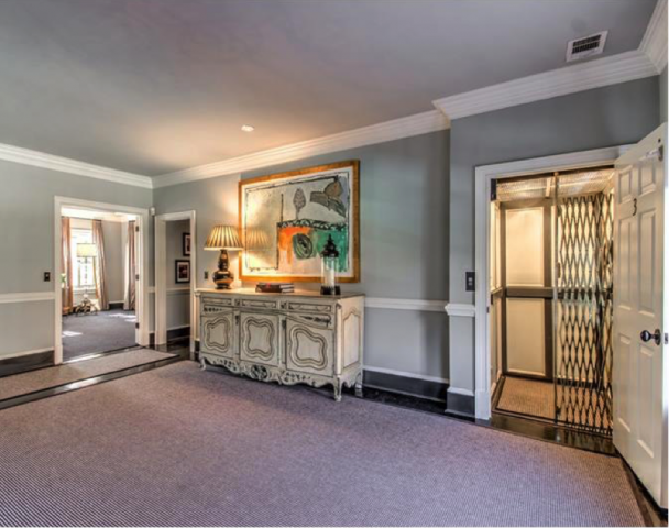 private-elevator_hidden-rustic_t-bernie