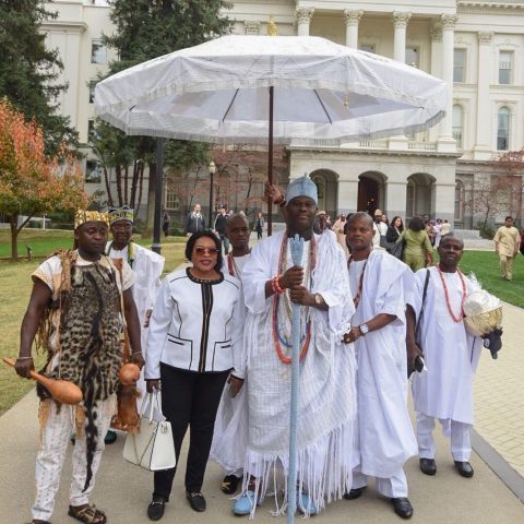 King, Adeyeye Enitan Ogunwusi Ojaja II and Royal Family (Image: Muyekconcepts)