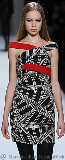 nicolemillerblackwhitepattdress
