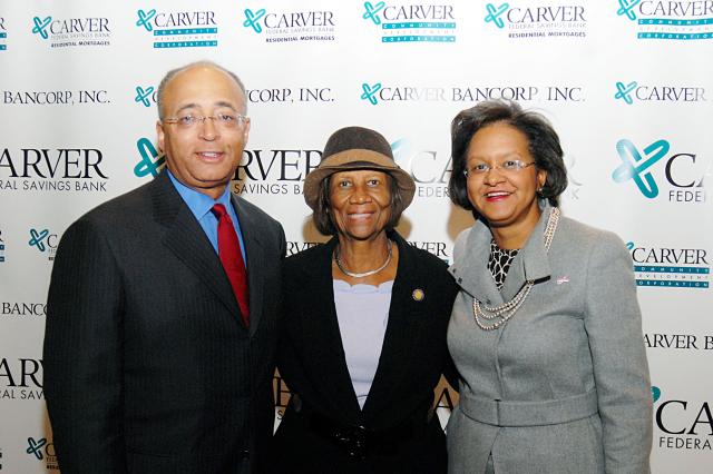 nyc-comptroller-william-c-thompson-jr-with-naacp-president-hazel-dukes-and-carver-ceo-deborah-wright