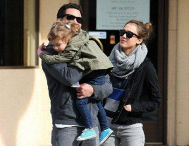 Jessica-Alba-and-Cash-Warren-329x480