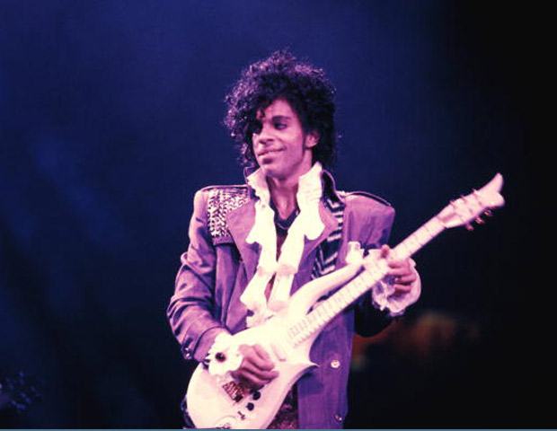 Prince-620x480 prince on guitar