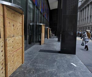 When to Close your small business during a Disaster