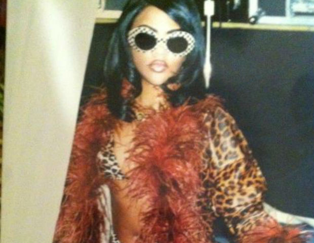 Lil Kim 3 - Gallery Template lil kim in lingerie and glasses
