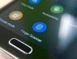 Samsung Galaxy S5 fingerprint sensor