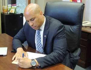 Senator Cory Booker introduces domestic violence bill