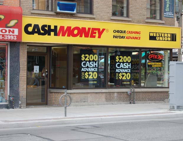 photo of a payday loans store