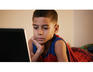 Comcast-IE-2016-Boy-Computer