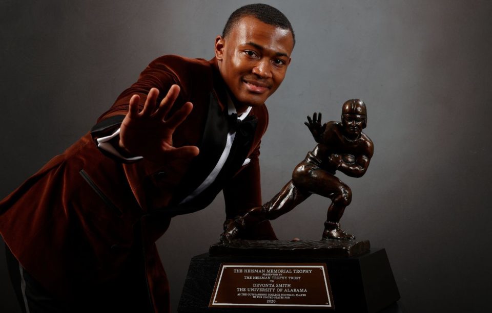 DeVonta Smith Heisman Trophy