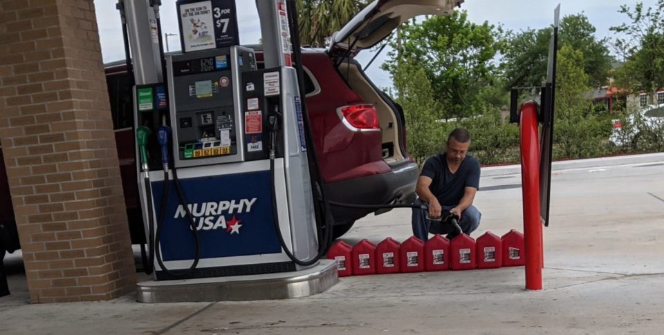 Gas