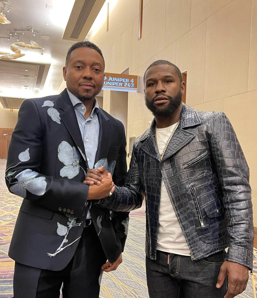 Naim Lynn and Floyd Mayweather