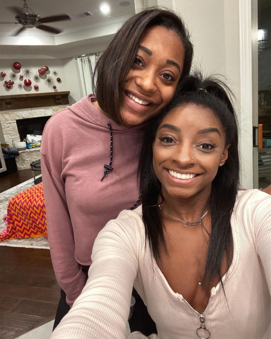 Simone Biles (Instagram)