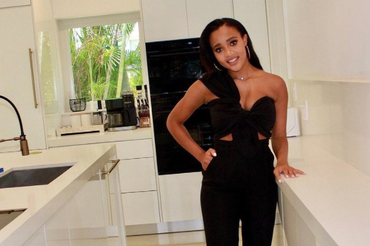 Lauren Simmons Young Stock Broker NYSE