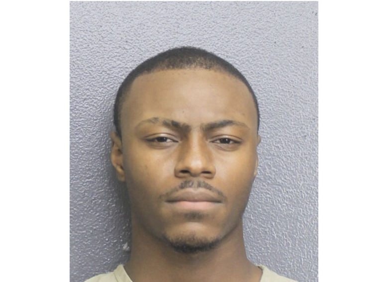 Cush Vengeto, Spirit Airlines, Broward County, theft,luggage, airport