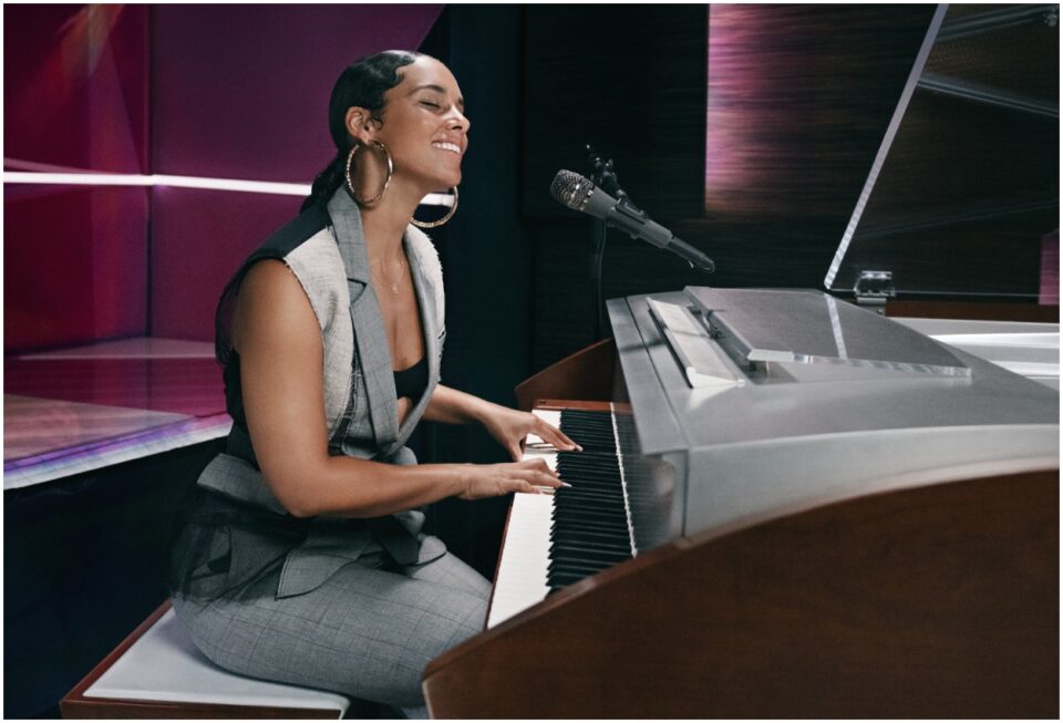 Alicia keys, queen Charlotte, Netflix, bridgeton, orchestra