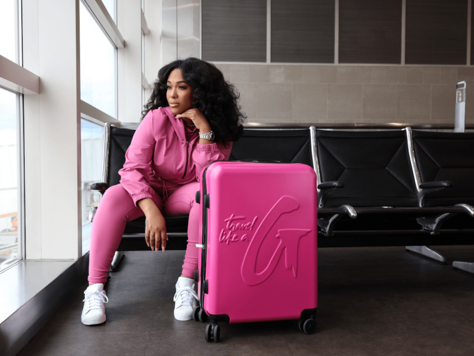 Mia Ray, Glam-Aholics, entrepreneur, designer luggage