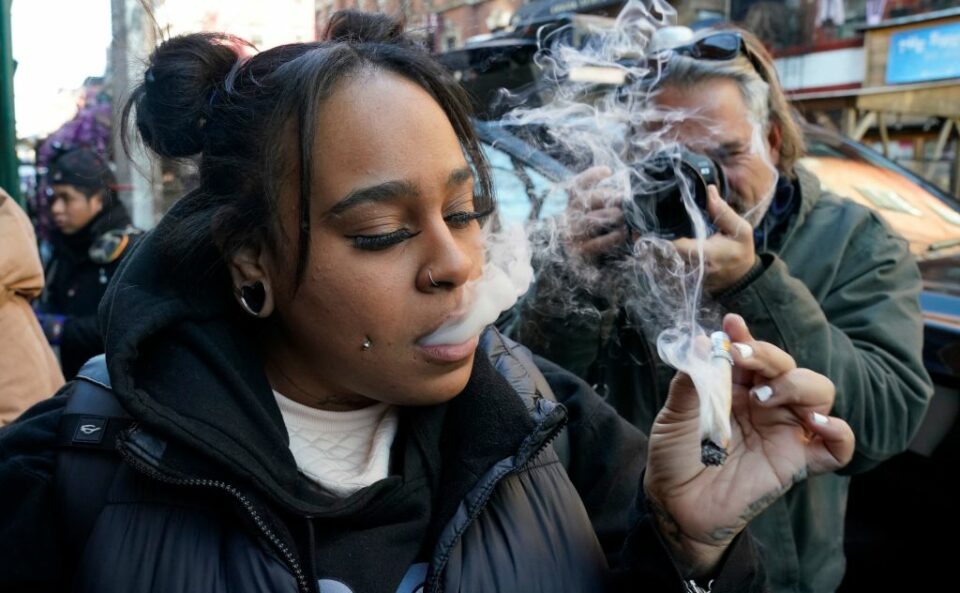 marijuana, weed, federal lawsuit, Houston's restaurant , black couple