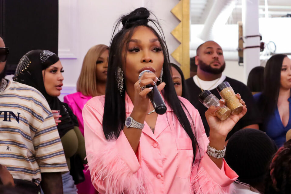 Sierra gates, love & hip hop, gifts, business graduation