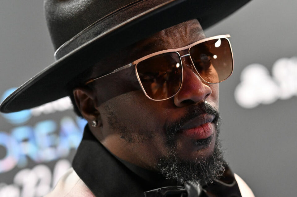 Anthony Hamilton, honorary degree, John c. smith University, HBCU, commencement, graduation