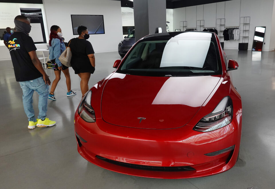 Class action lawsuit, tesla