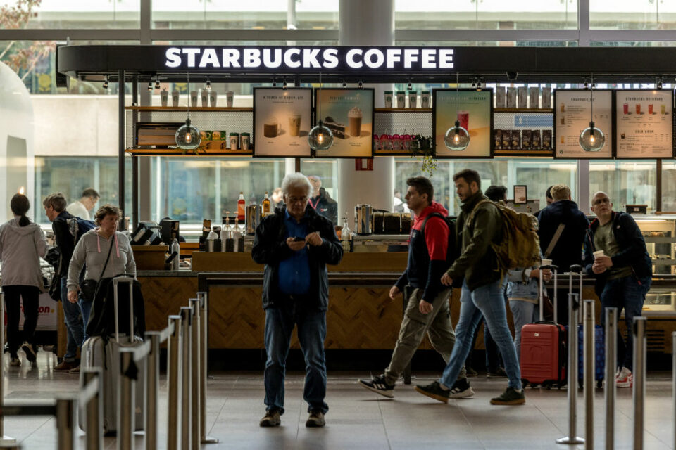 Starbucks manager, $25M settlement,