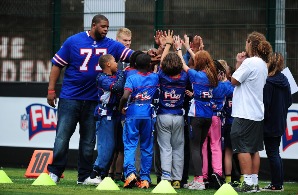 Stevie Johnson, Kaiir Elam, School supply