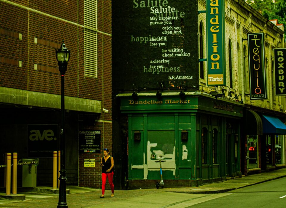 Charlotte, Carolina, Walton plaza