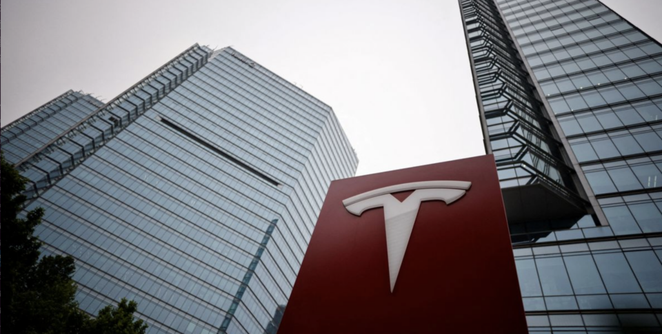 Tesla, factory, worker, Diaz