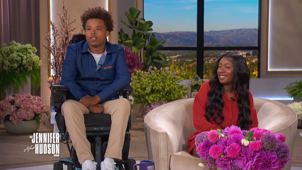 Jennifer Hudson, Imunek Williams, M ilwaukee, schoolbus, fire, students, Wisconsin, pregnant